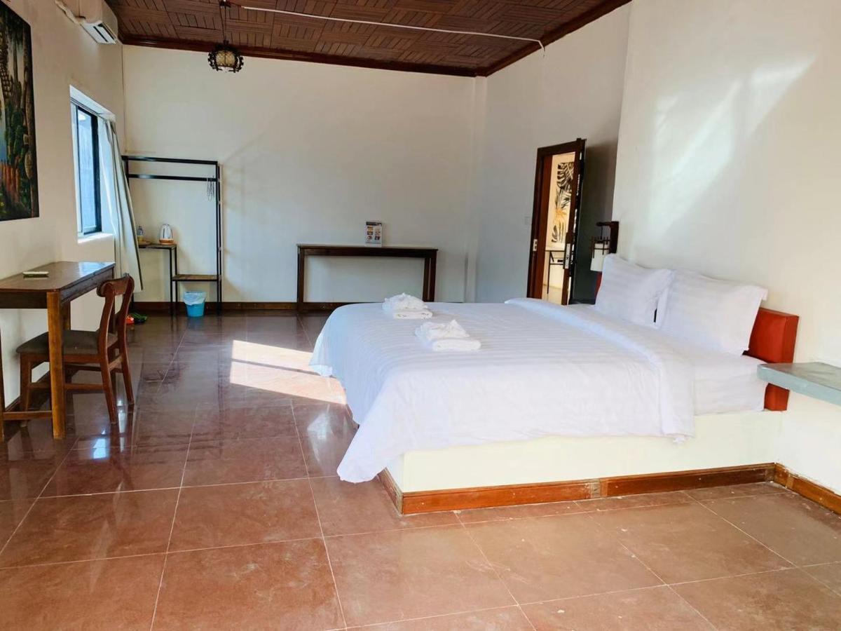 Pineapple Hostel Siem Reap Exterior foto